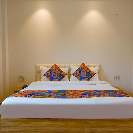Collection O Hotel Farmaish Garden Chinchvad Exterior photo