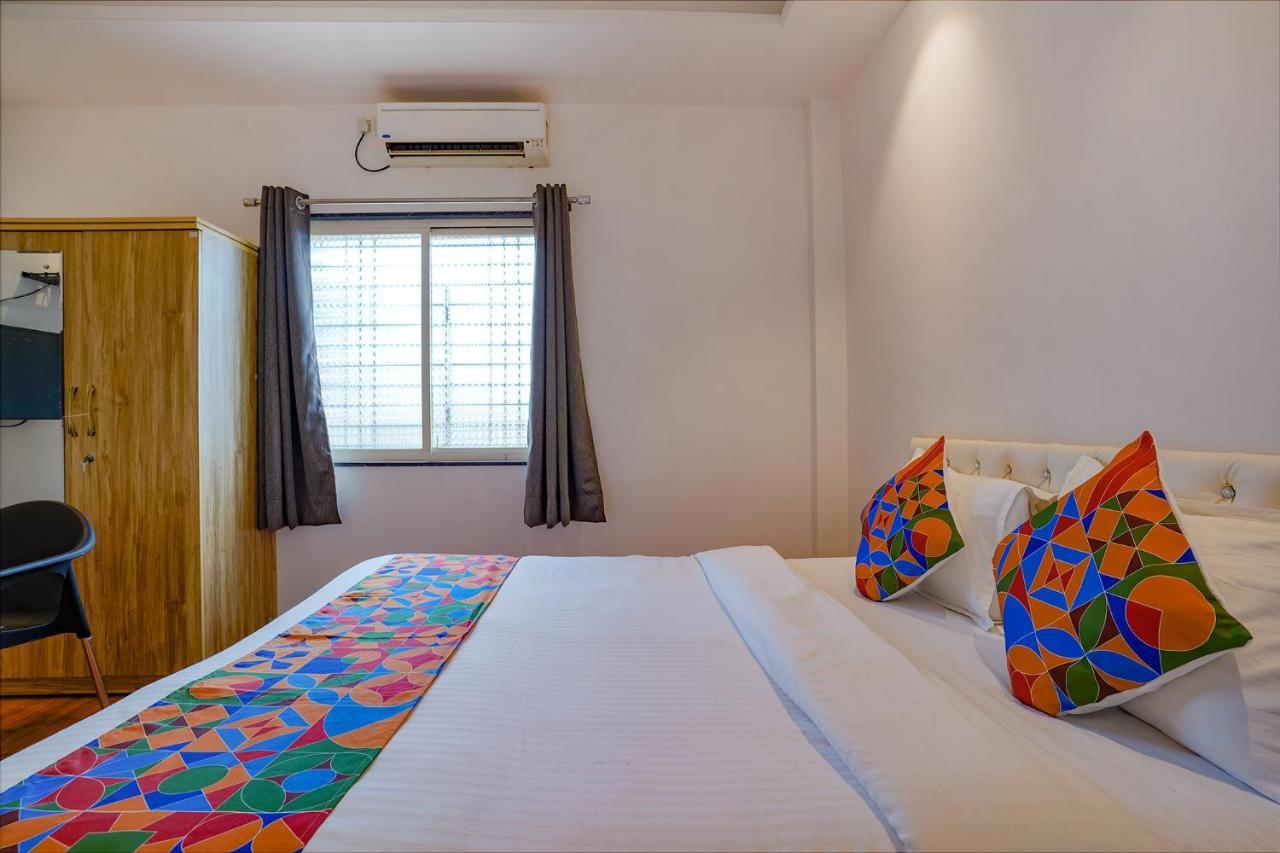Collection O Hotel Farmaish Garden Chinchvad Exterior photo